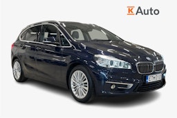 sininen BMW 225 2016 kuva 1.