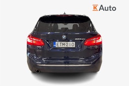 sininen BMW 225 2016 kuva 3.