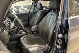 sininen BMW 225 2016 kuva 14.