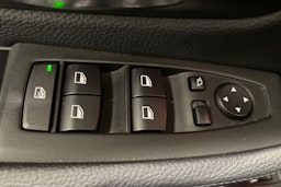 sininen BMW 225 2016 kuva 28.
