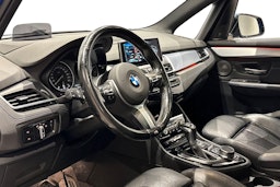 sininen BMW 225 2016 kuva 7.