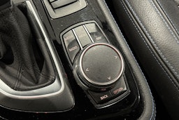 sininen BMW 225 2016 kuva 30.
