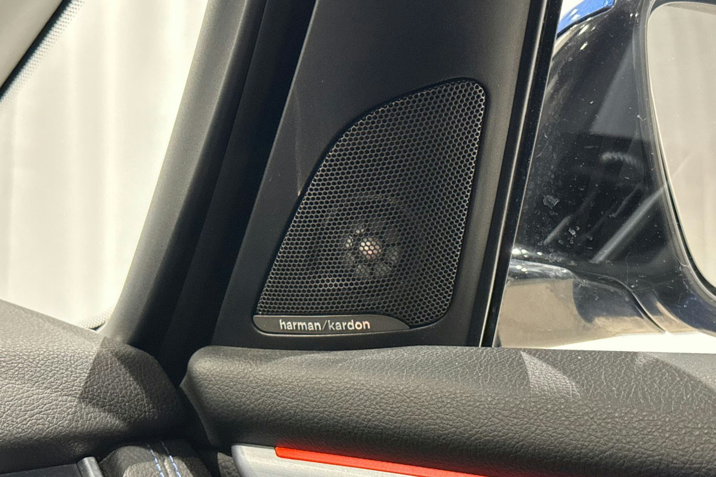 sininen BMW 225 2016 kuva 31.