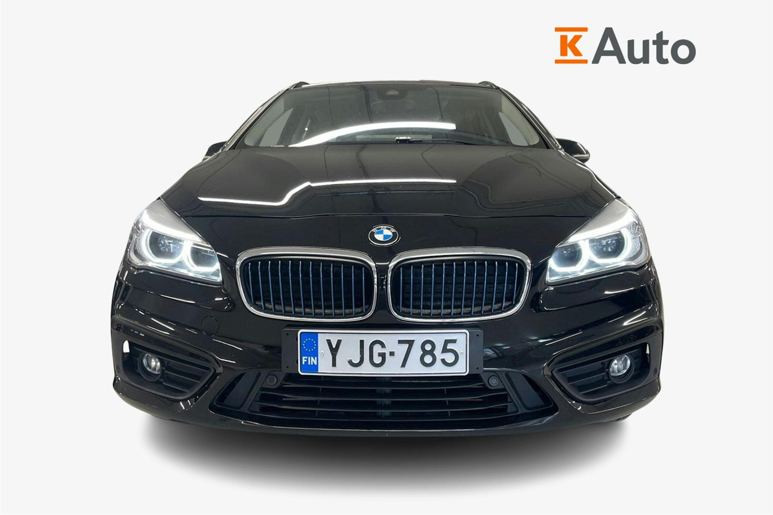 musta BMW 225 2016 kuva 5.
