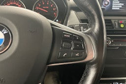 musta BMW 225 2016 kuva 17.