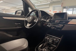 musta BMW 225 2016 kuva 21.