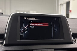 musta BMW 225 2016 kuva 27.