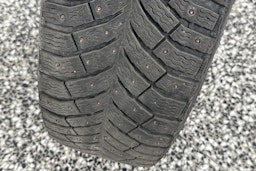 musta BMW 225 2016 kuva 41.