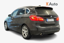 musta BMW 225 2017 kuva 2.