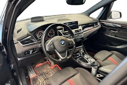 musta BMW 225 2017 kuva 3.