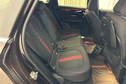 musta BMW 225 2017 kuva 14.