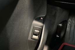 musta BMW 225 2017 kuva 18.