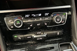 musta BMW 225 2017 kuva 29.