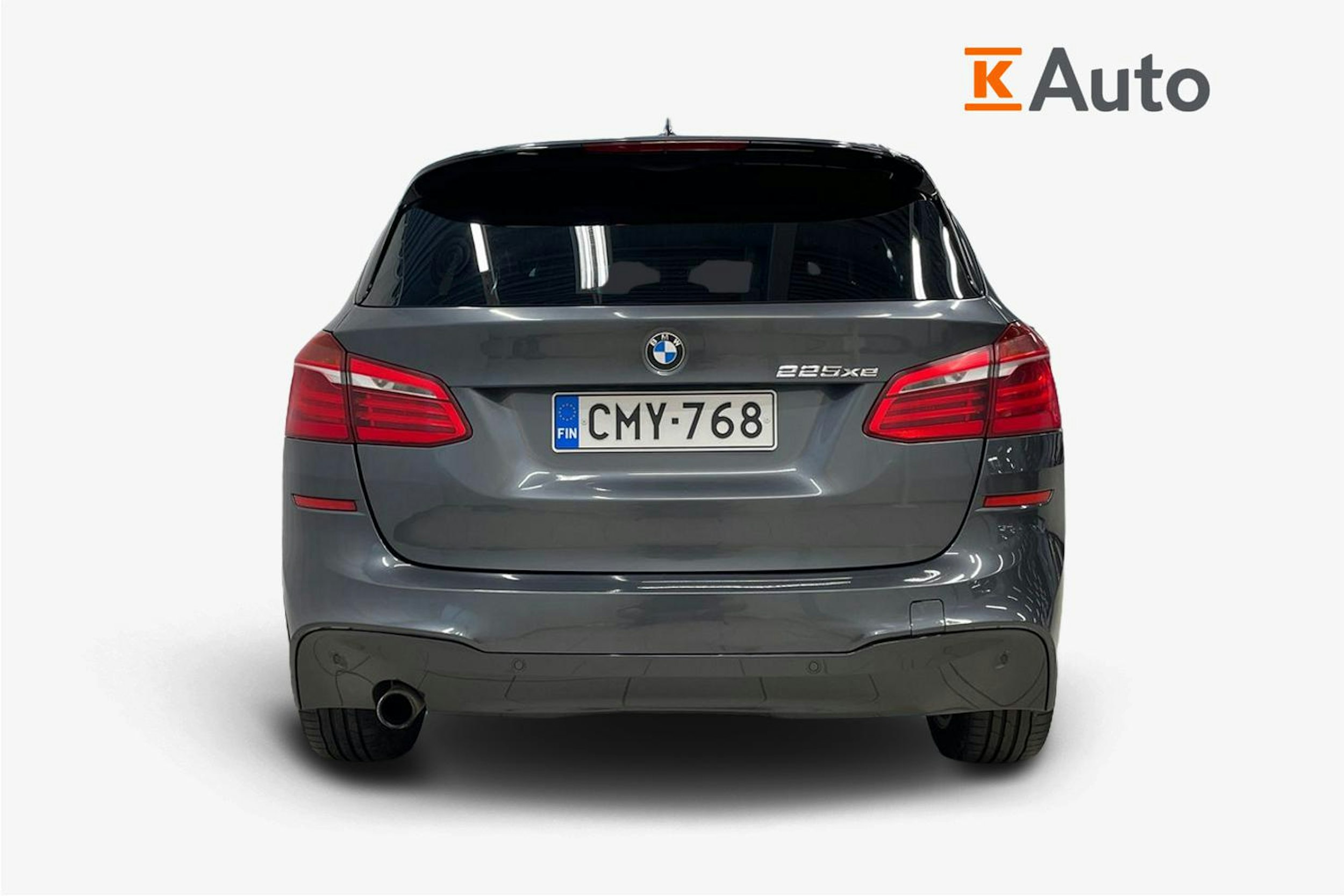 harmaa BMW 225 2017 kuva 3.