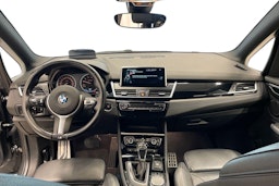 harmaa BMW 225 2017 kuva 9.