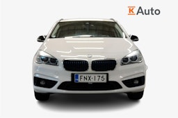 valkoinen BMW 225 2017 kuva 5.