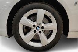 valkoinen BMW 225 2017 kuva 11.