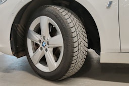 valkoinen BMW 225 2017 kuva 13.