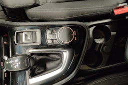 valkoinen BMW 225 2017 kuva 17.