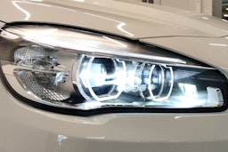 valkoinen BMW 225 2017 kuva 19.