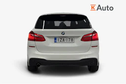 valkoinen BMW 225 2017 kuva 4.