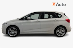 valkoinen BMW 225 2017 kuva 7.