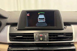 valkoinen BMW 225 2017 kuva 22.