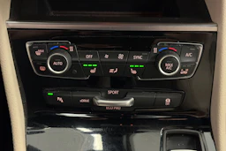 valkoinen BMW 225 2017 kuva 25.