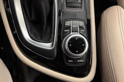 valkoinen BMW 225 2017 kuva 27.