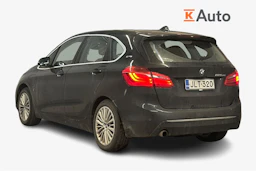 musta BMW 225 2017 kuva 2.