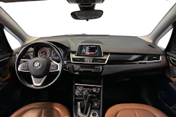 musta BMW 225 2017 kuva 9.
