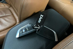 musta BMW 225 2017 kuva 31.