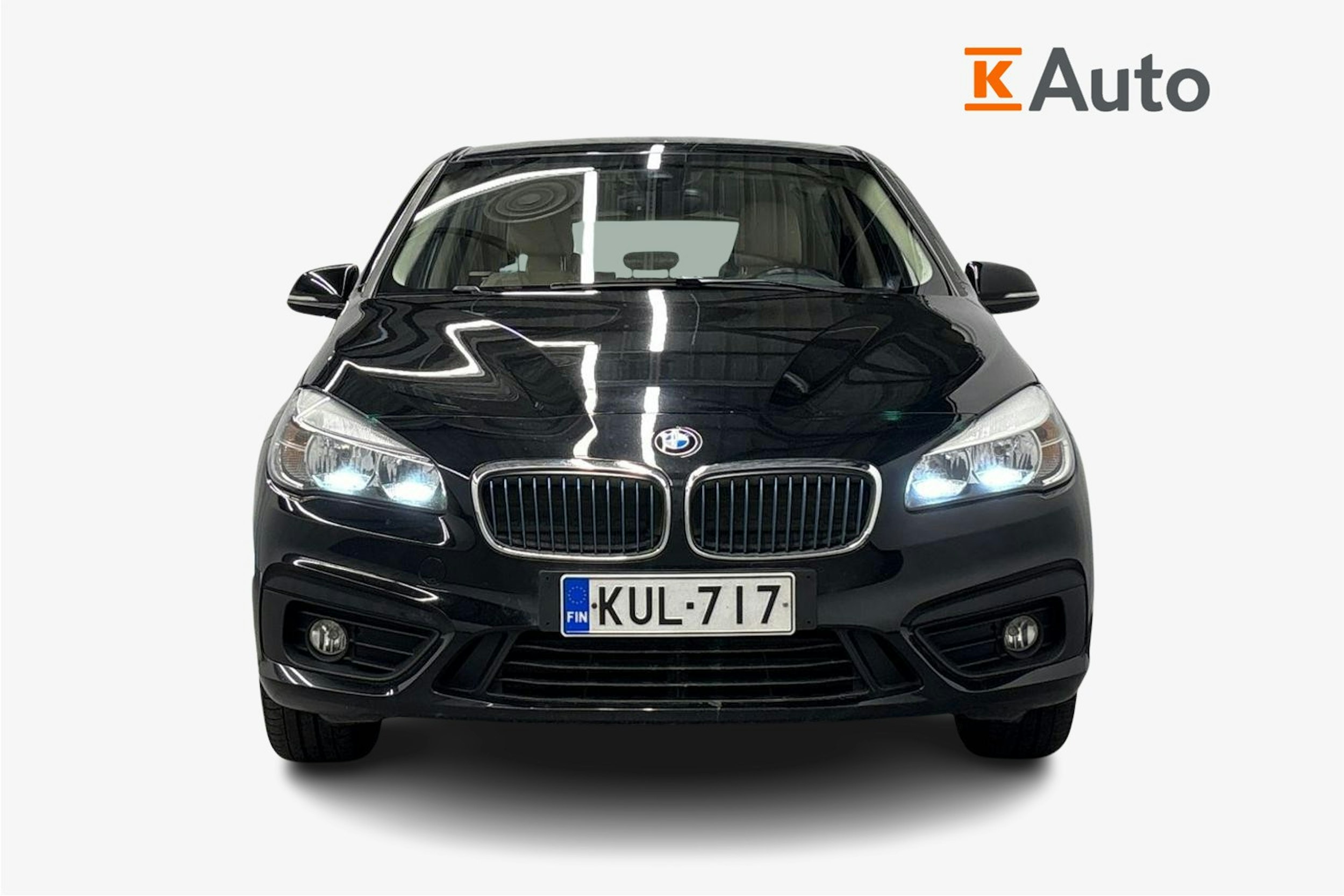 musta BMW 225 2017 kuva 5.