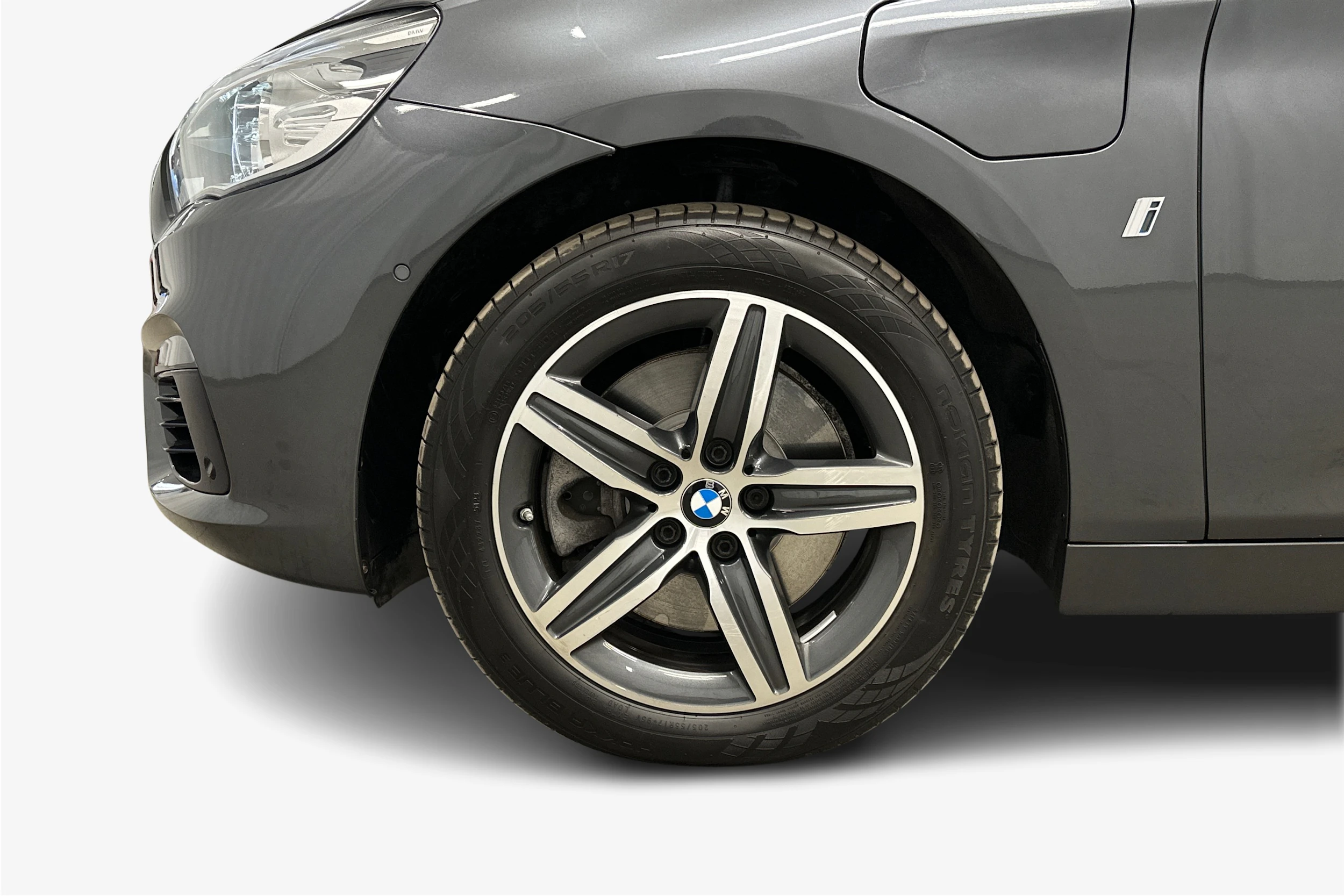 harmaa BMW 225 2017 kuva 12.