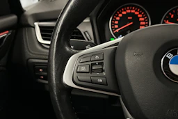 harmaa BMW 225 2017 kuva 20.