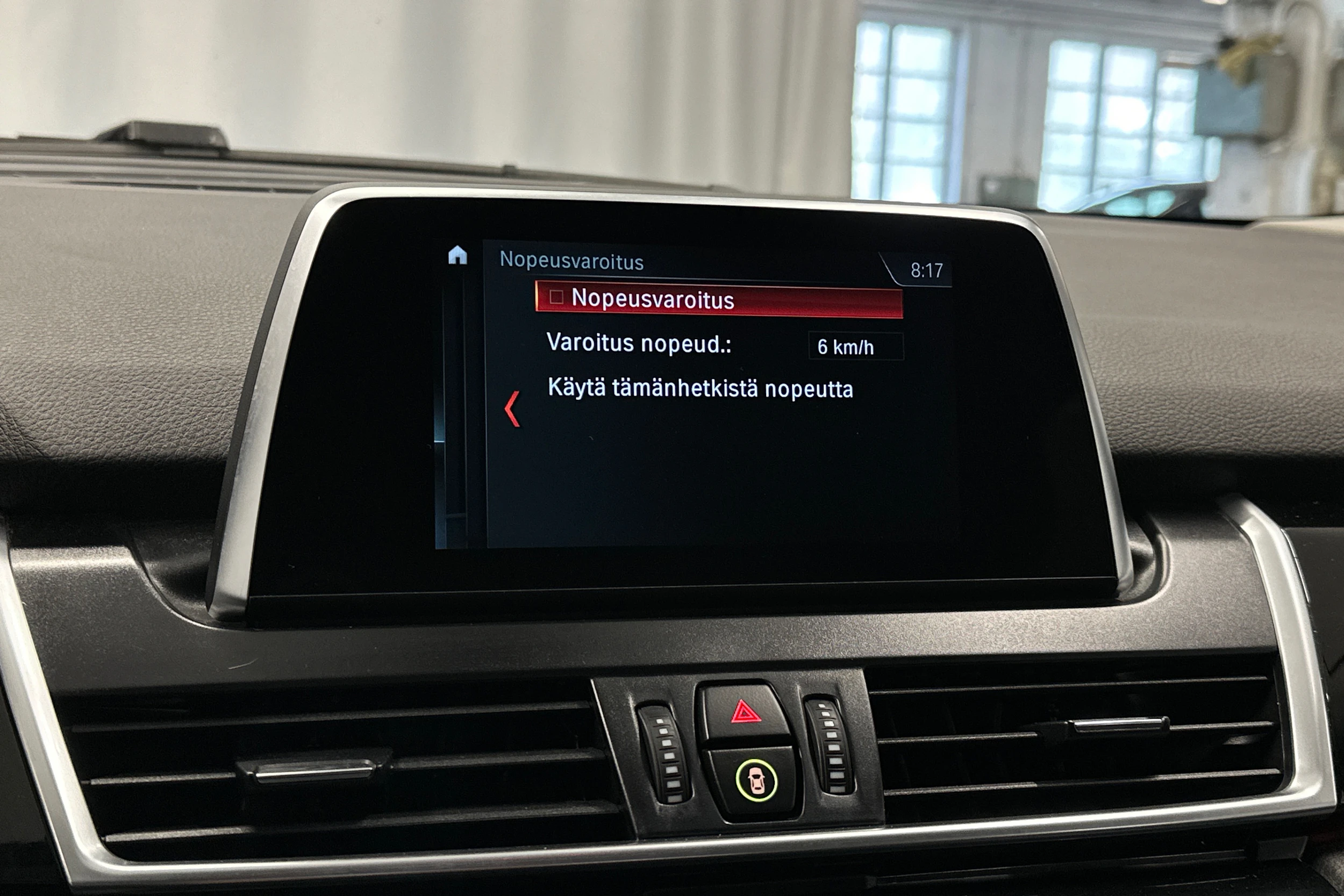 harmaa BMW 225 2017 kuva 25.