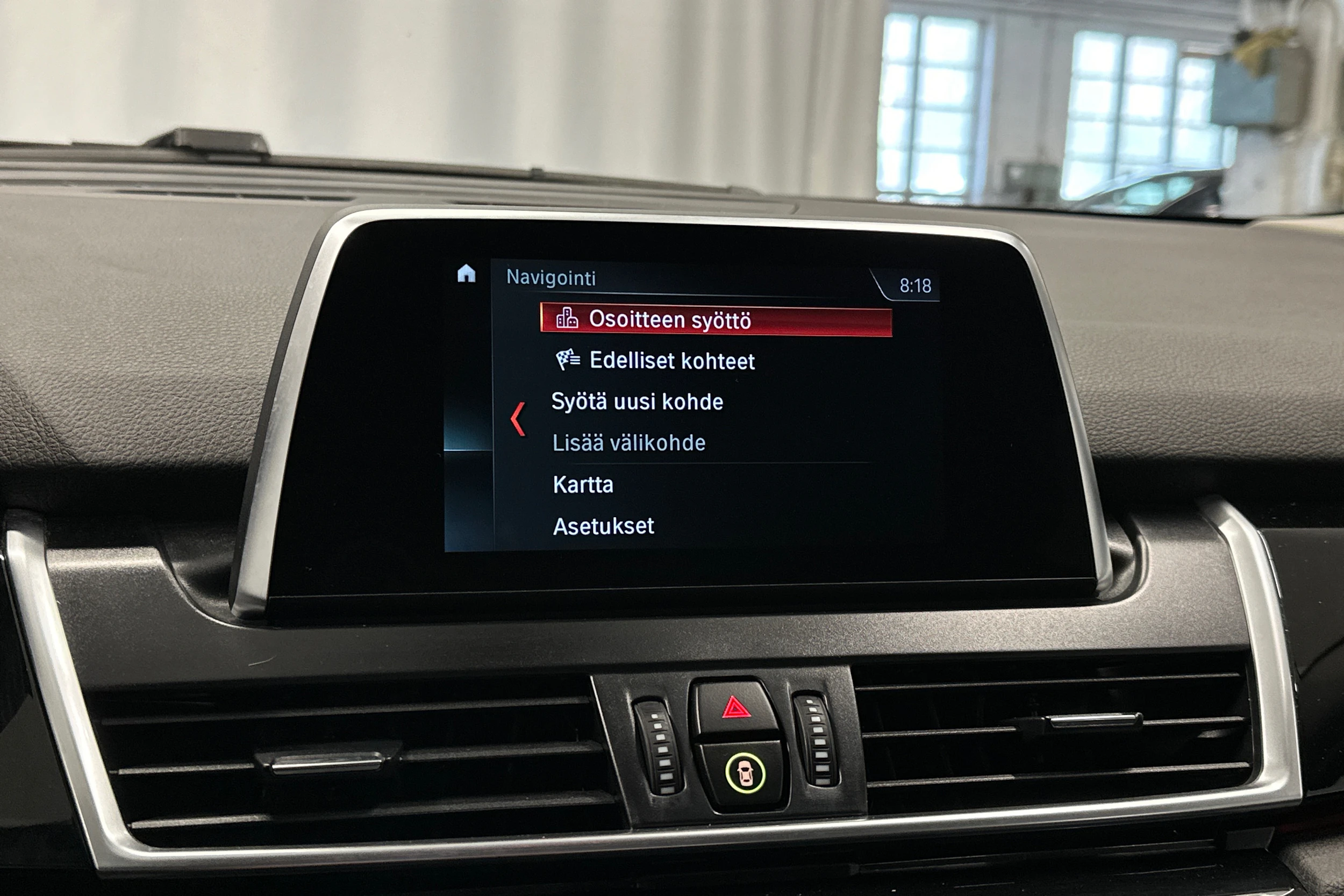 harmaa BMW 225 2017 kuva 26.