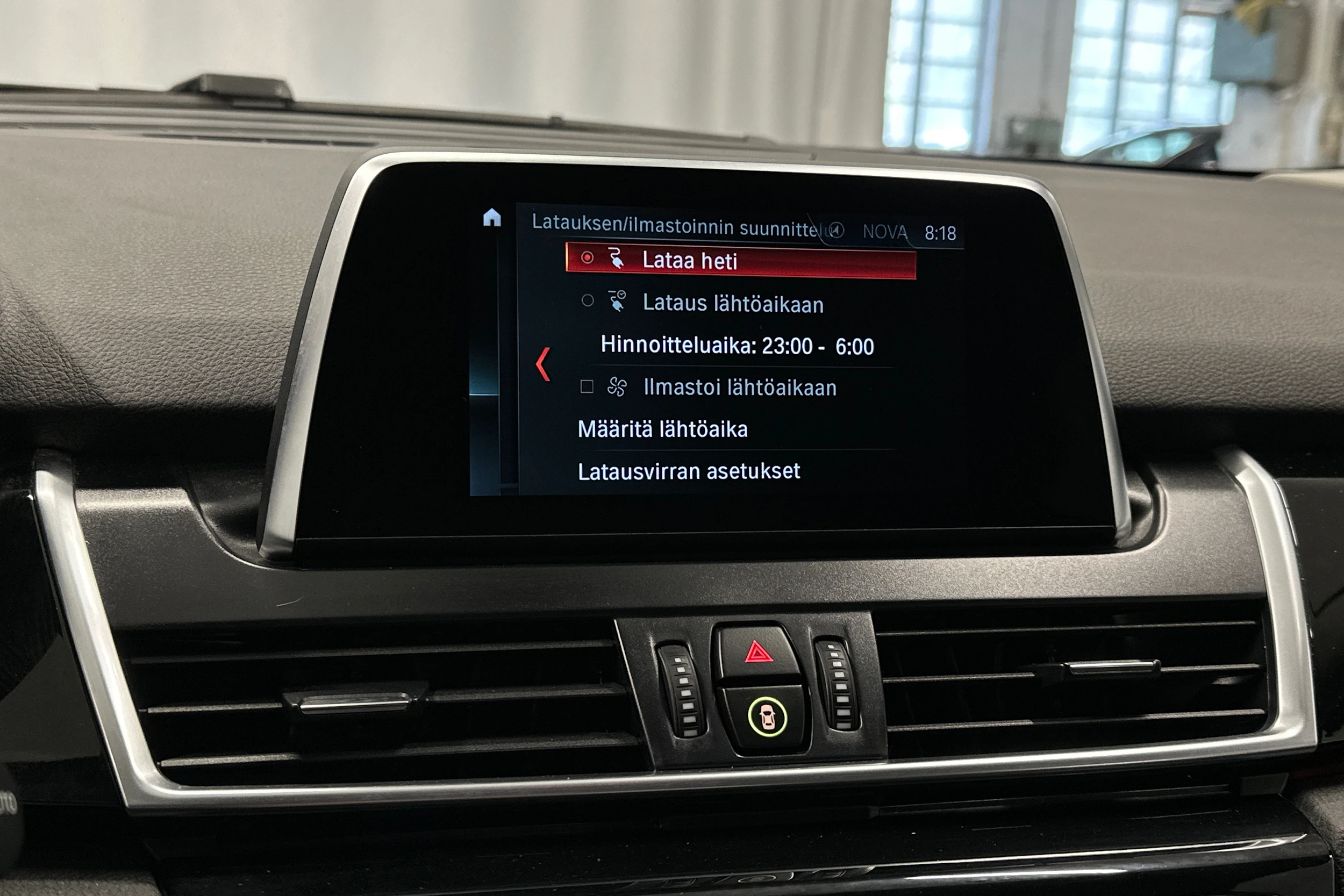 harmaa BMW 225 2017 kuva 27.