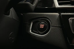 harmaa BMW 225 2017 kuva 34.