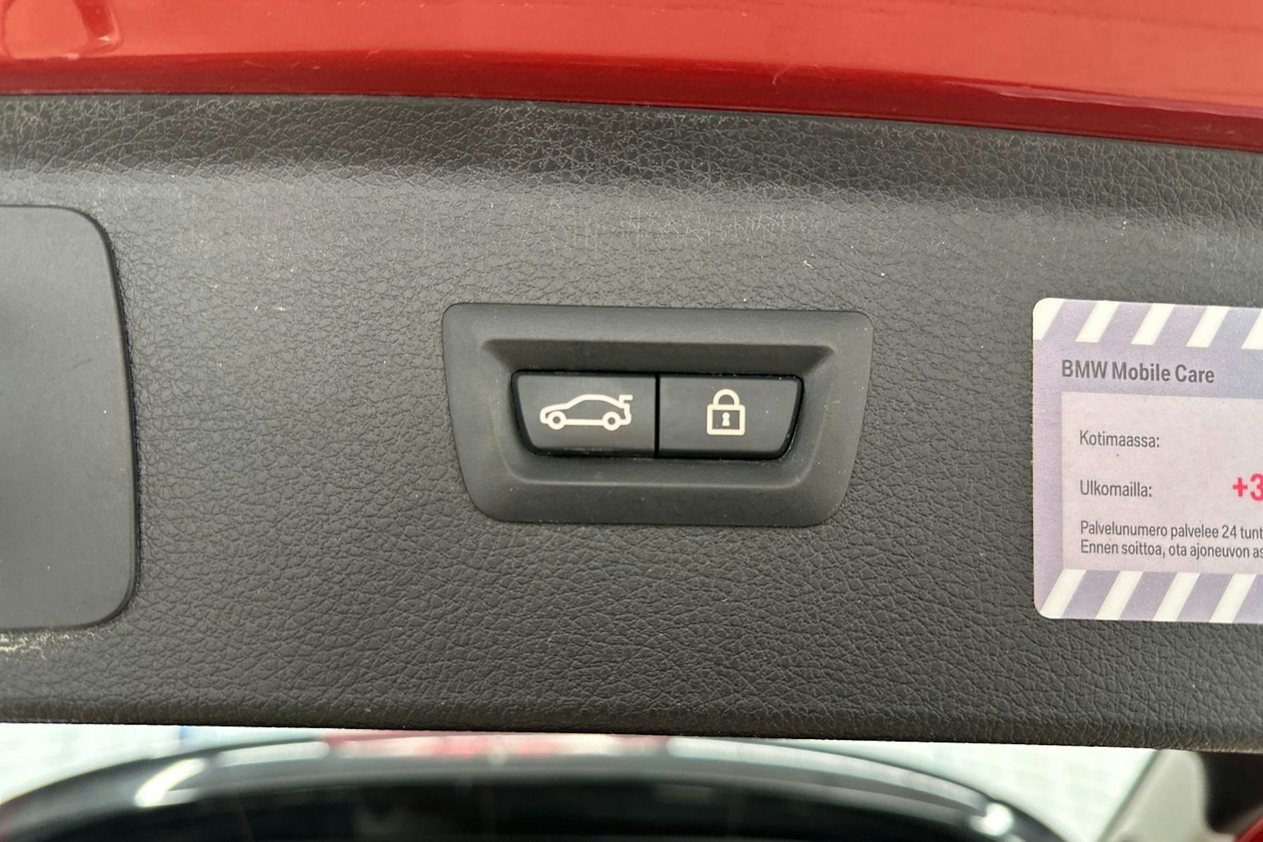 punainen BMW 225 2017 kuva 22.