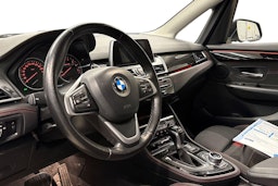 harmaa BMW 225 2017 kuva 3.