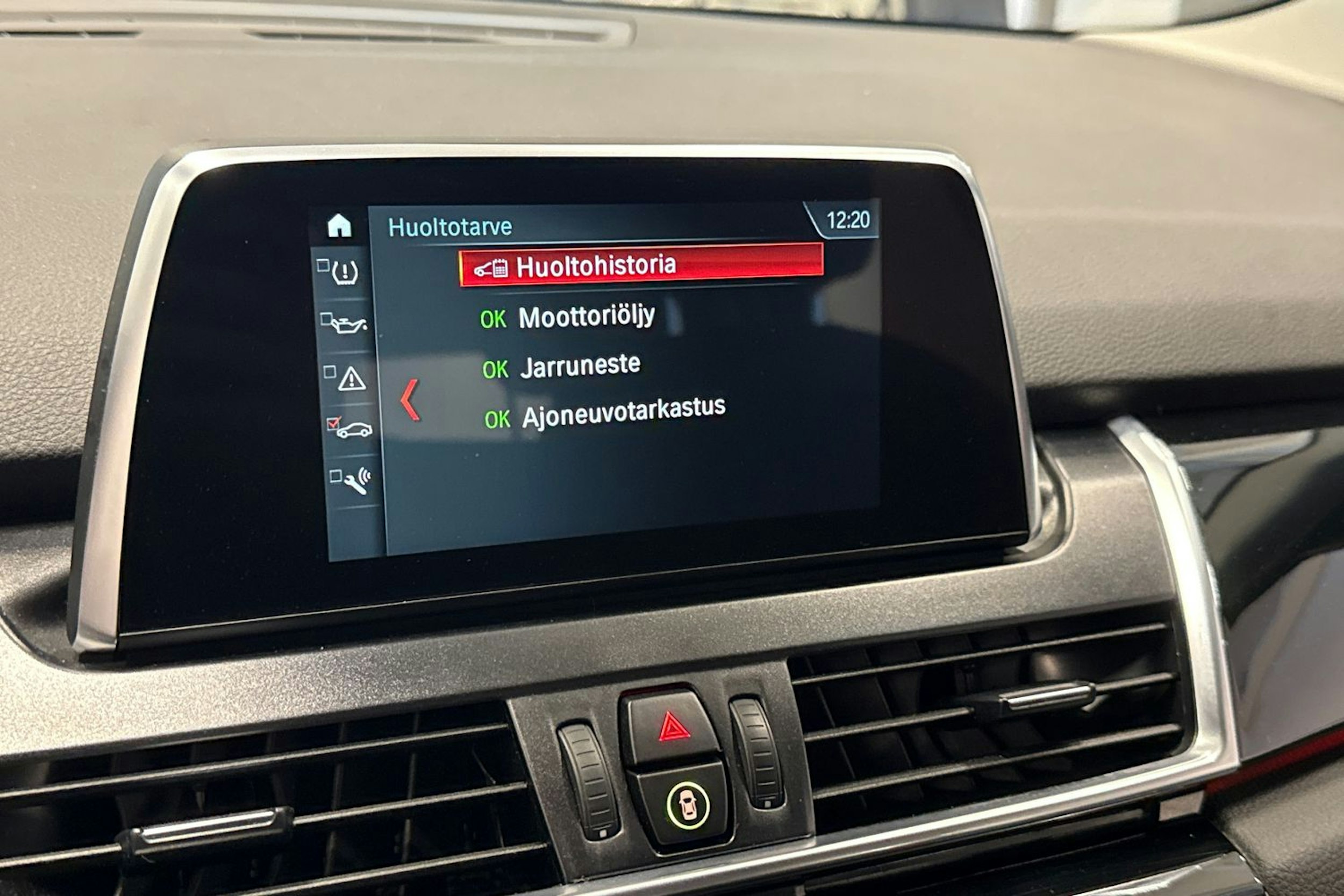 harmaa BMW 225 2018 kuva 25.