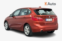 oranssi BMW 225 2018 kuva 2.