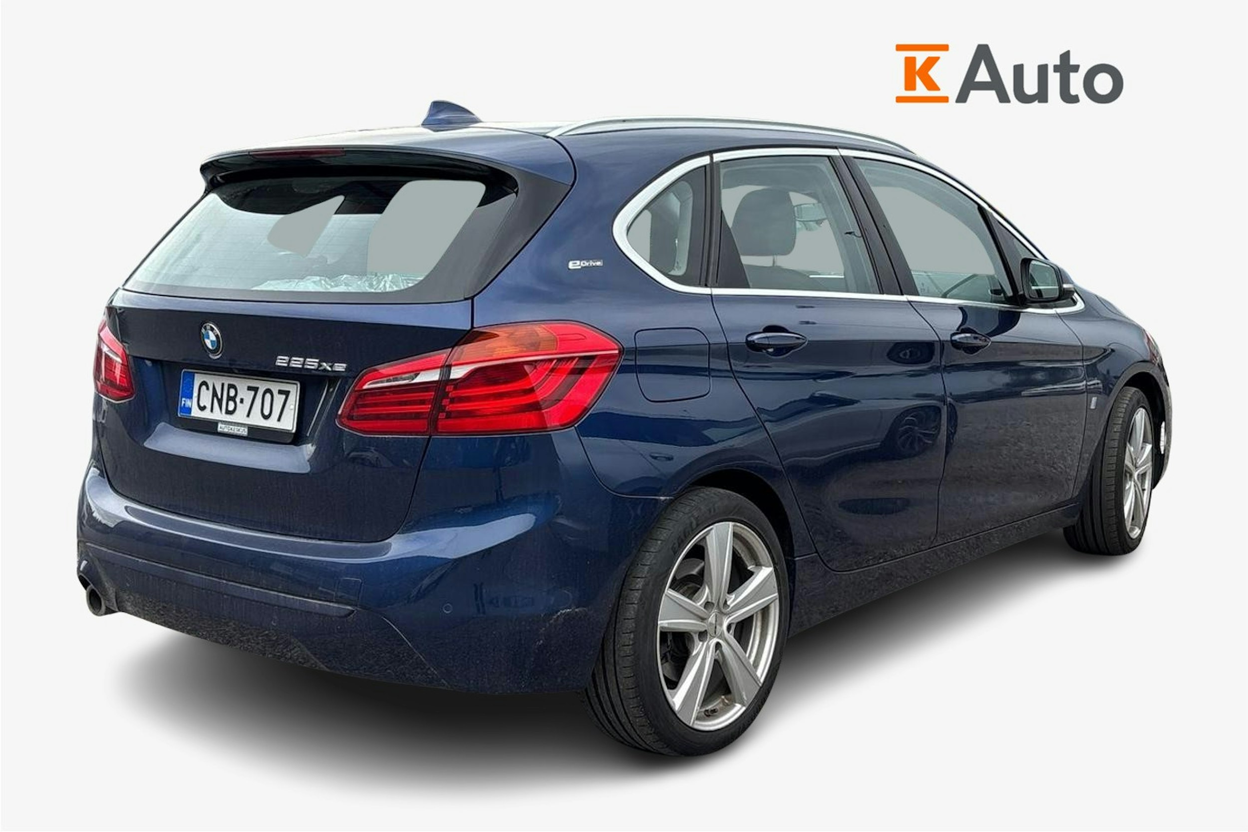 sininen BMW 225 2018 kuva 2.