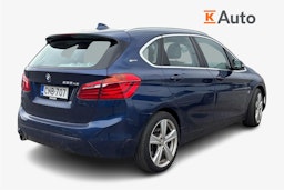 sininen BMW 225 2018 kuva 2.