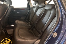 sininen BMW 225 2018 kuva 10.