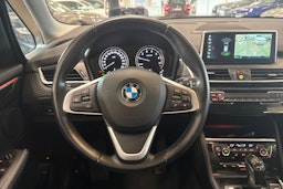 sininen BMW 225 2018 kuva 14.