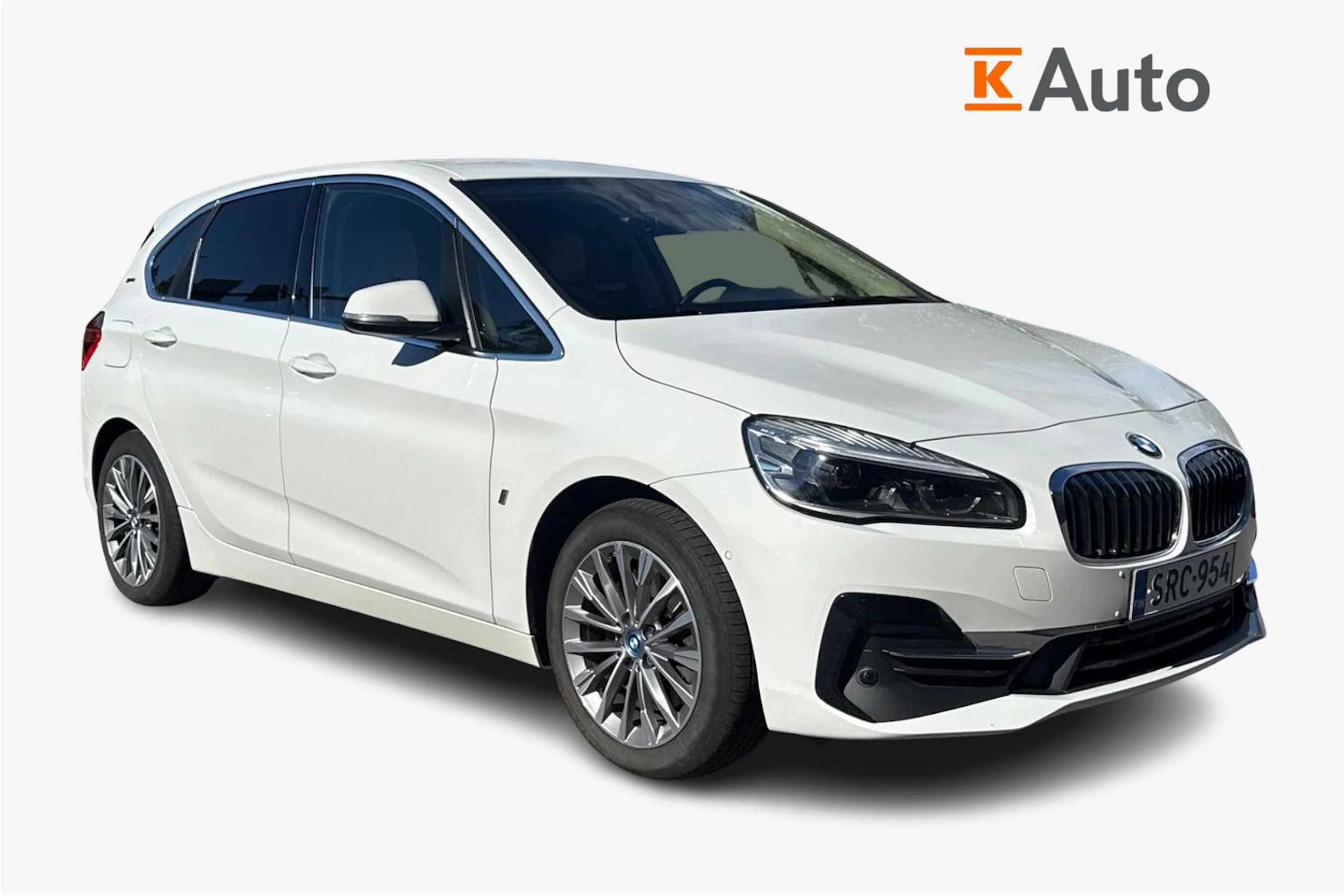 valkoinen BMW 225 2018 kuva 1.