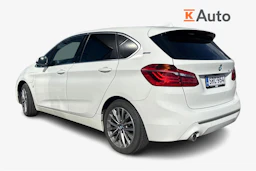 valkoinen BMW 225 2018 kuva 2.