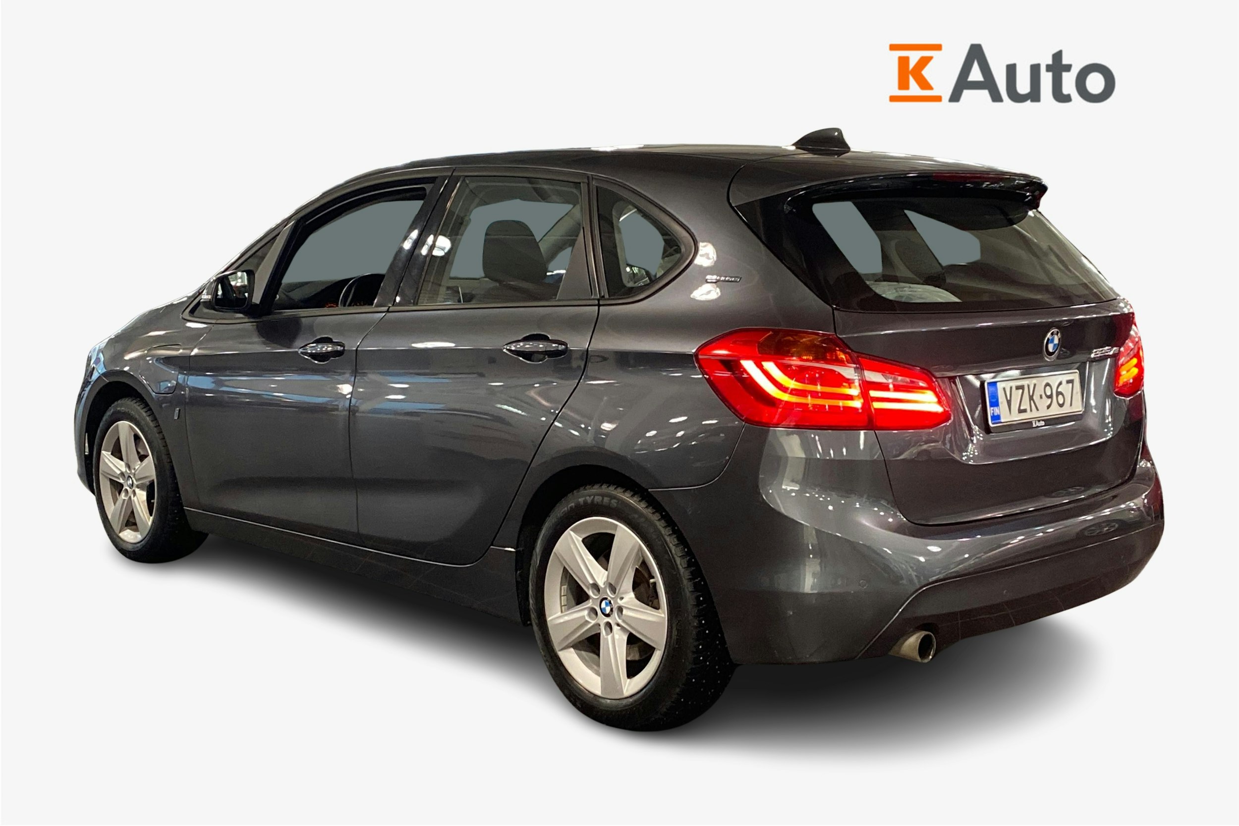 harmaa BMW 225 2018 kuva 2.